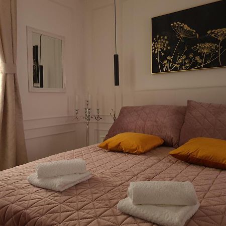 Apartment Trixi Maksimijan Pula Ngoại thất bức ảnh