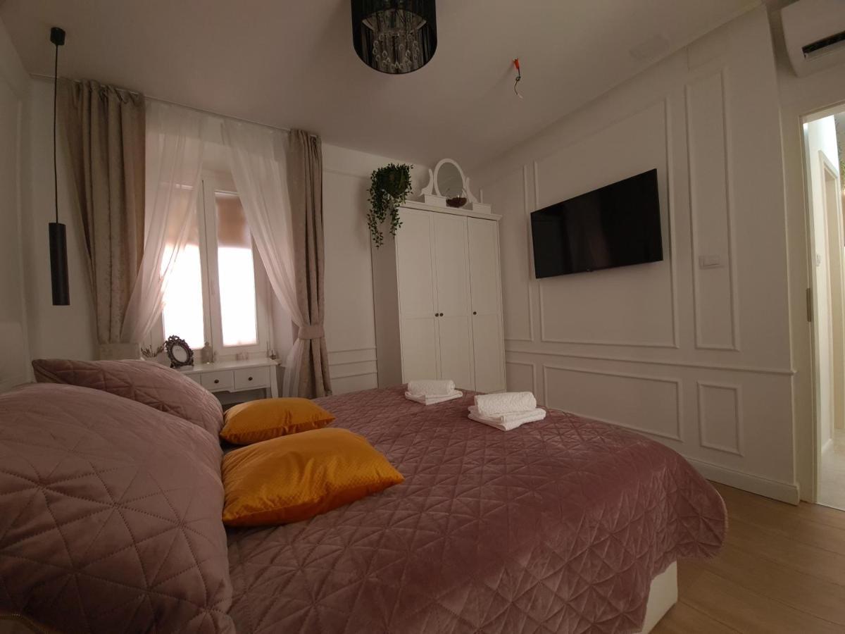 Apartment Trixi Maksimijan Pula Ngoại thất bức ảnh